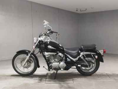 Suzuki Intruder 250LC