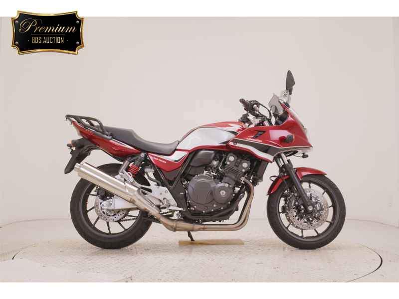 Honda CB400 Super Boldor 2022