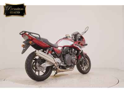 Honda CB400 Super Boldor 2022
