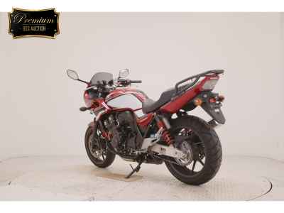 Honda CB400 Super Boldor 2022