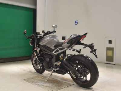 Triumph Street Triple 765 RS 2021