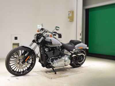 Harley-Davidson Breakout FXBR1920 2024