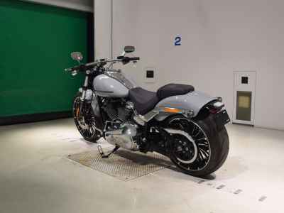 Harley-Davidson Breakout FXBR1920 2024