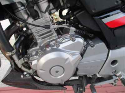 Suzuki GSR250