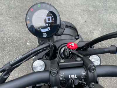 Yamaha XSR700 2025