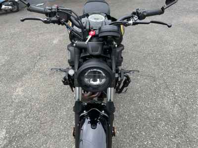 Yamaha XSR700 2025
