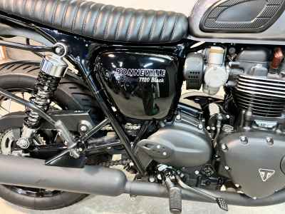Triumph Bonneville T120B 2025