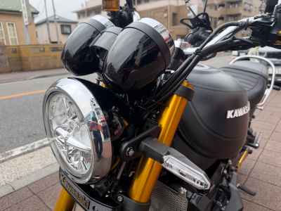Kawasaki Z900RS SE 2025