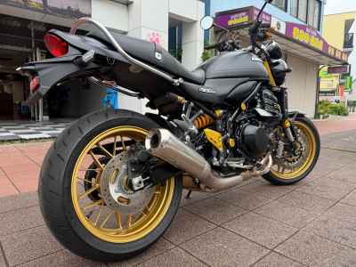 Kawasaki Z900RS SE 2025