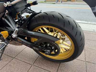 Kawasaki Z900RS SE 2025
