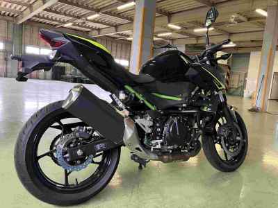 Kawasaki Z400 2022