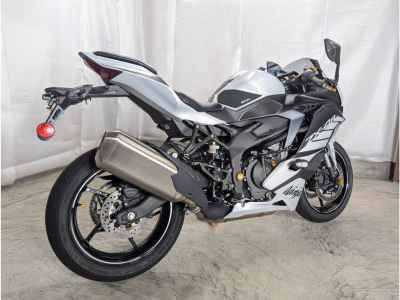 Kawasaki Ninja ZX-4R SE 2025