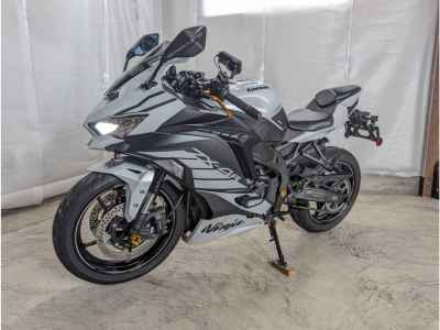 Kawasaki Ninja ZX-4R SE 2025