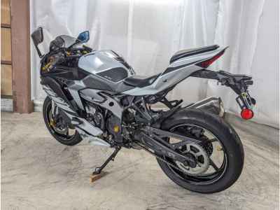 Kawasaki Ninja ZX-4R SE 2025