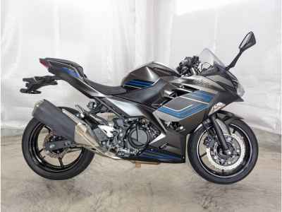 Kawasaki Ninja 400 2025