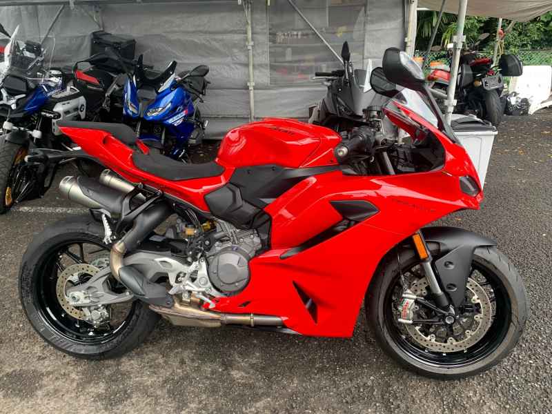 Ducati Panigale V2 2025