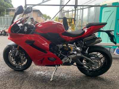 Ducati Panigale V2 2025