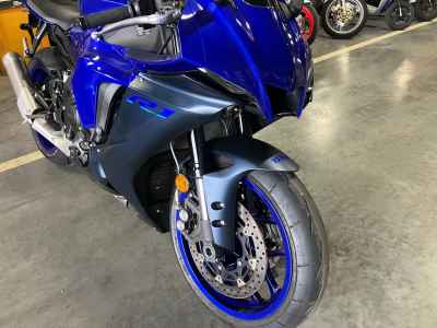 Yamaha YZF-R1 2022