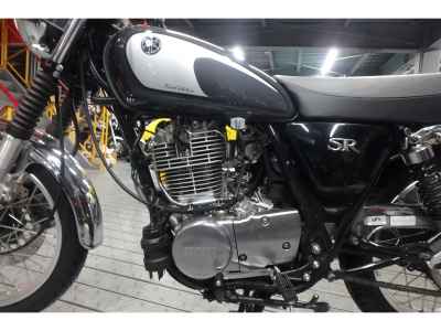 Yamaha SR400 2022
