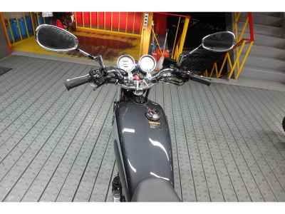 Yamaha SR400 2022