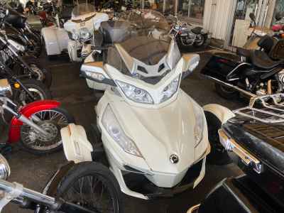 Can-Am Spyder RT-S 2014