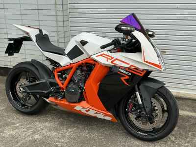 KTM 1190 RC8 R 2014