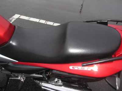Suzuki GSR250