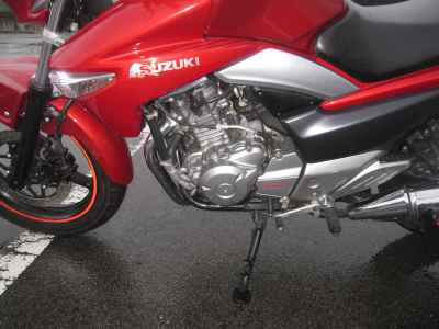 Suzuki GSR250
