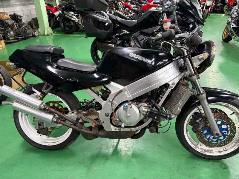 Suzuki RGV250