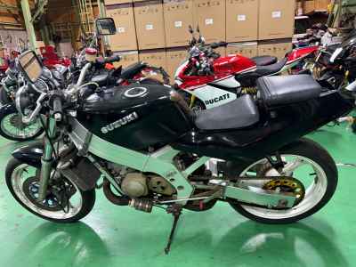 Suzuki RGV250
