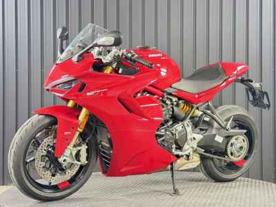 Ducati Supersport 950 S 2023