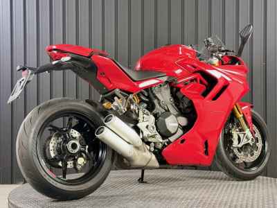 Ducati Supersport 950 S 2023