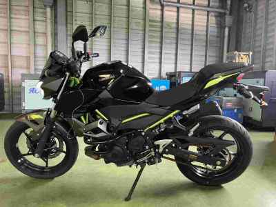 Kawasaki Z400 2022