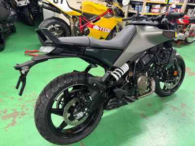 Husqvarna Svartpilen 250 2024
