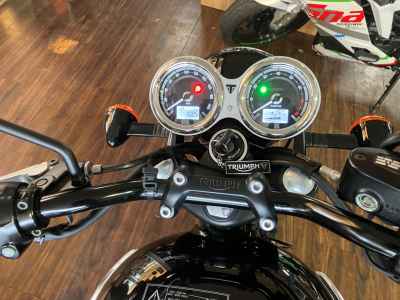 Triumph Bonneville T120 2025
