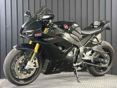 Honda CBR1000RR-R FB 2025
