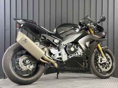 Honda CBR1000RR-R FB 2025