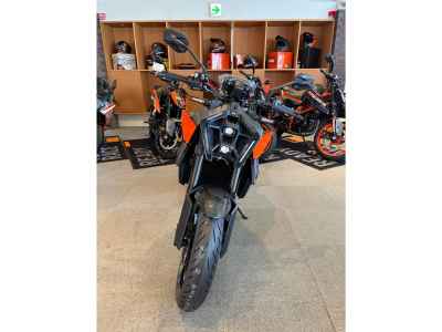 KTM 990 Duke 2024