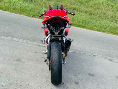 Honda CB250R 2020
