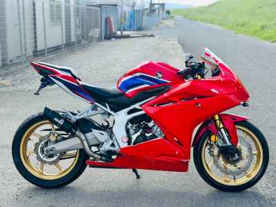 Honda CB250R 2020