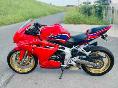 Honda CB250R 2020