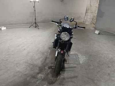Kawasaki Z900RS 2025