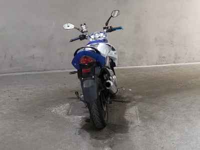 Suzuki GSR250