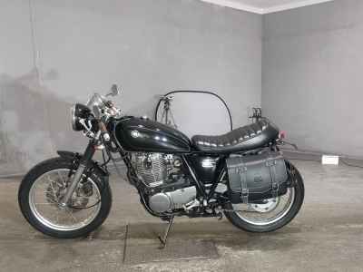 Yamaha SR400