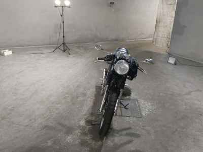 Yamaha SR400