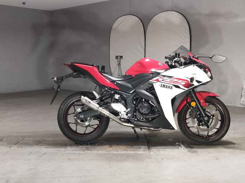 Yamaha YZF-R25 2015