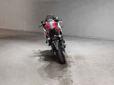 Yamaha YZF-R25 2015