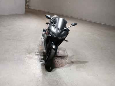 Yamaha YZF-R25 2015