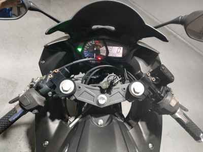 Yamaha YZF-R25 2015