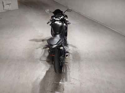 Yamaha YZF-R25 2015
